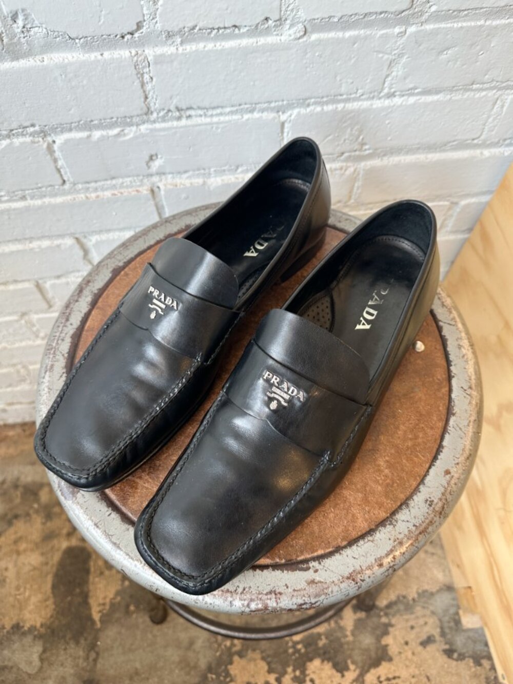 Prada Men's Black Leather Penny Loafers Triangle Logo Moc Toe - UK Size 10.5 - Picture 2 of 7